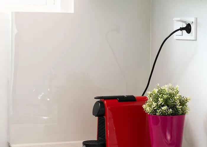 아파트 Nueve Mini There's No Place Like *