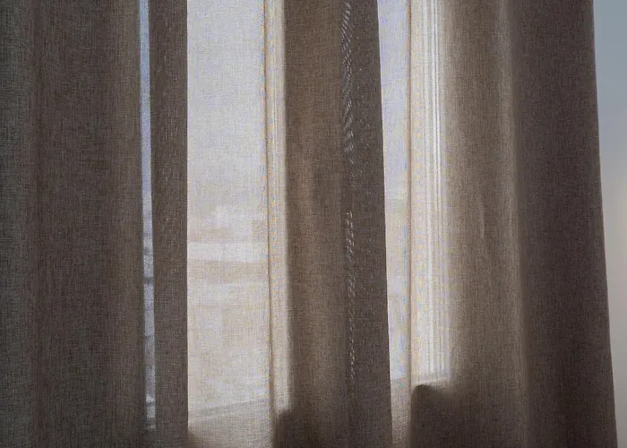 Nueve Mini There's No Place Like *