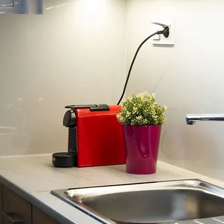 Nueve Mini There's No Place Like *