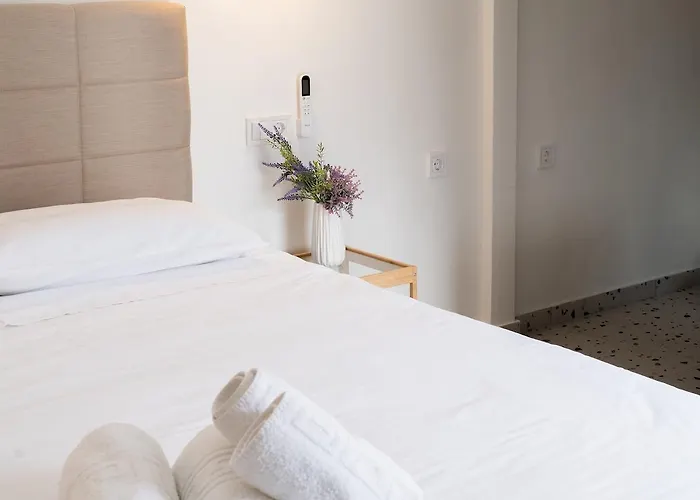 Nueve Mini There's No Place Like